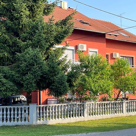 Apartment T&M Zagreb Airport Velika Gorica Exterior photo